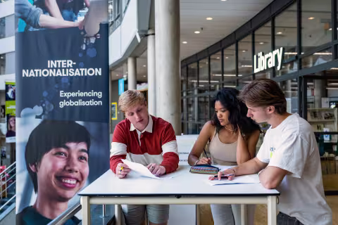 Students in front of International Office